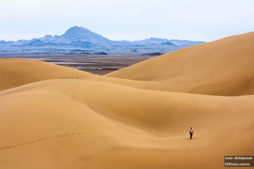 Maranjab sand dunes