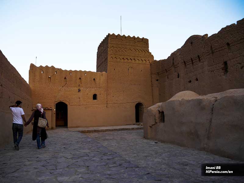 Saryazd Castle