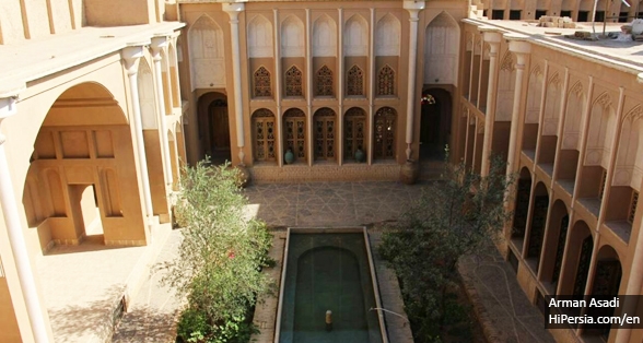 Khanehseneek Yazd Eco-tourism resort