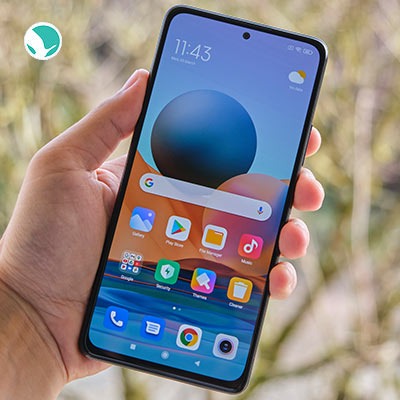 Can I use my phone in Iran?