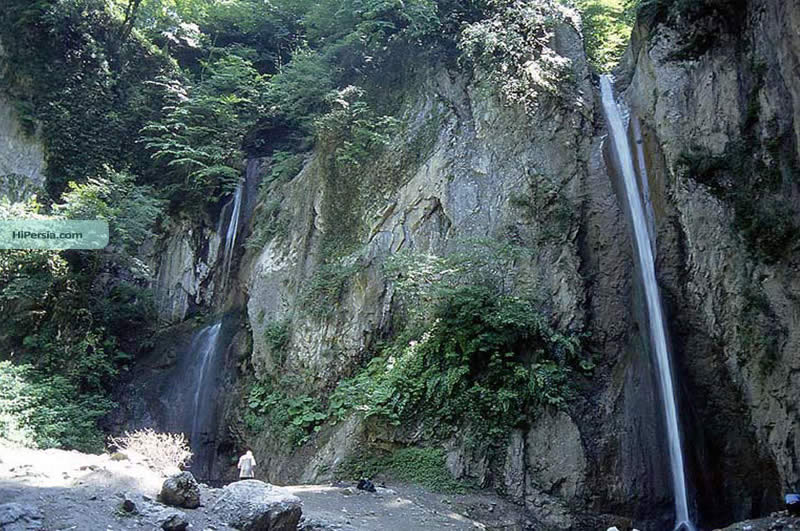 آبشار زیارت در جهان‌نما